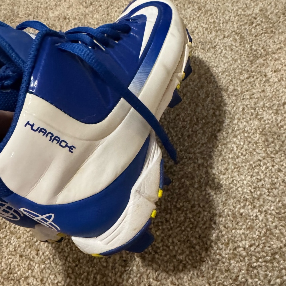 Nike BSBL Boys 2y cleats - Picture 5 of 8